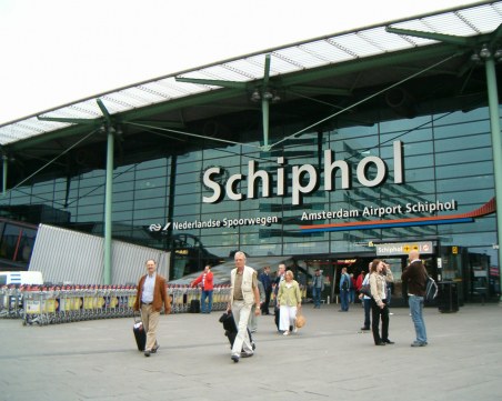 Тревога на летището в Амстердам!