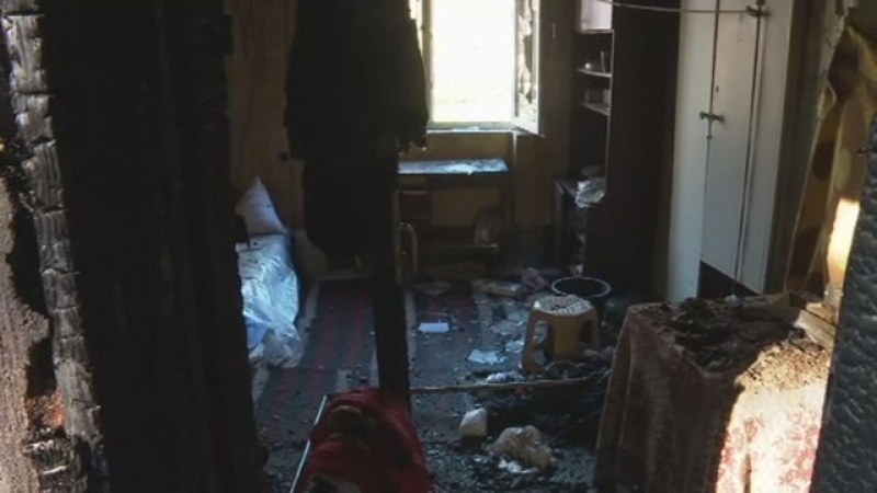 Огънят в общежитието в Димитровград тръгнал от неизправна печка