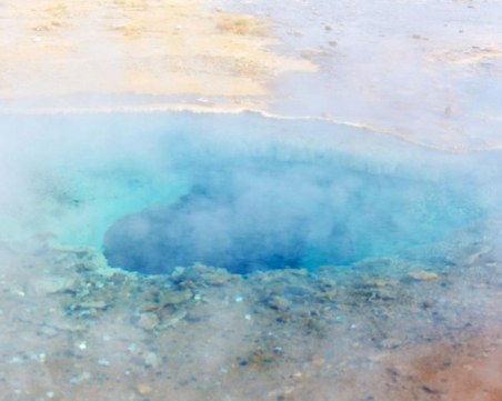 Изригване на вулкан създаде нов остров на Тонга