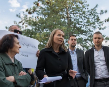 Как 12 000 пловдивчани бяха изтъргувани и захвърлени за един пост