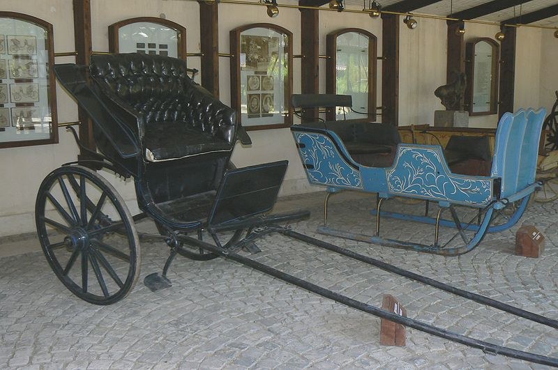 Изложба събра файтоните и кабриолетите на българския Хенри Форд
