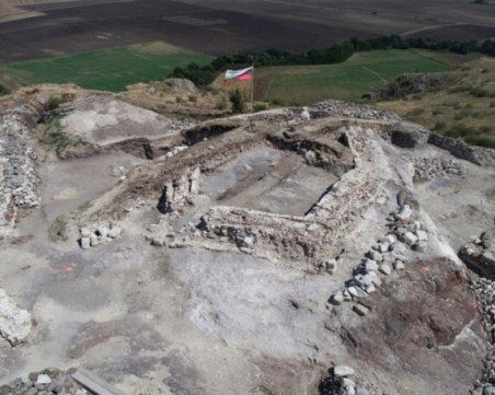 Останки от древни камили и европейски бизон открити край Бургас