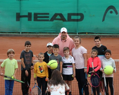 Пловдивчанка подари стихотворение на Гришо в родния му град Хасково