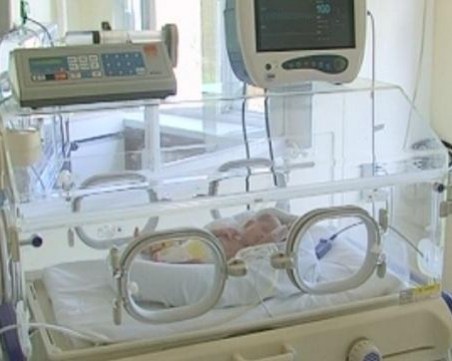 Шест родни болници получиха транспортен кувьоз