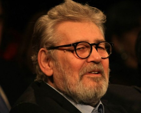 Стефан Данаилов е в съзнание и говори, диша самостоятелно