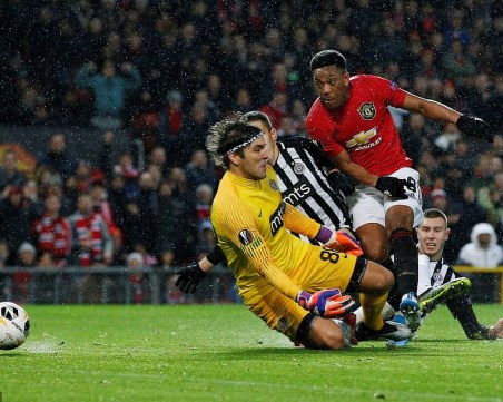 Три отбора вече са на елиминациите в Лига Европа