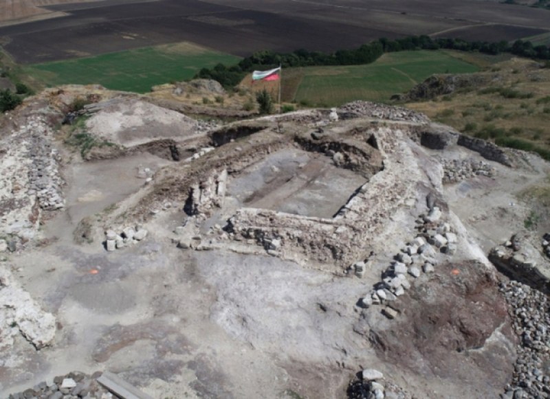 Останки от древни камили и европейски бизон открити край Бургас