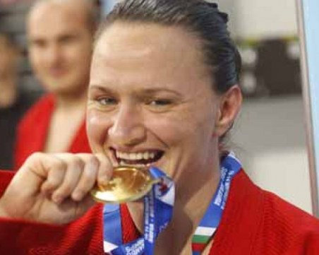 Мария Оряшкова спечели световна тила за България по самбо