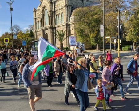 Родители протестираха срещу Закона за социалните услуги