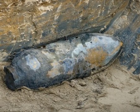 Откриха бомба с тегло 1 тон край магистрала в Черна гора