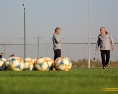 Треньорът на Ботев: Нека не се превъзбуждаме