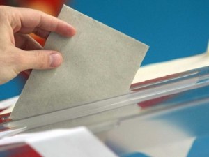 Румъния избира президент, Испания нов парламент