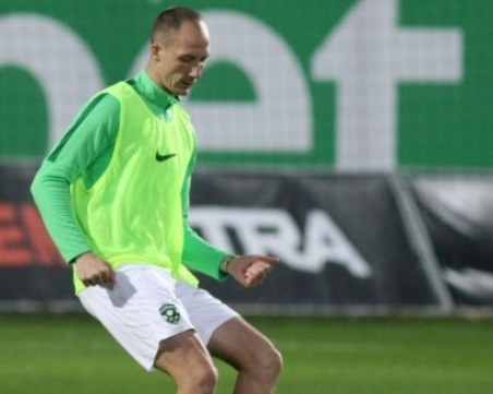 Един от най-силните ни национали отпада за мачовете с Парагвай и Чехия