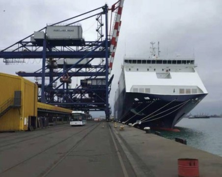 Отваряме пристанище Варна за най-тежките кораби