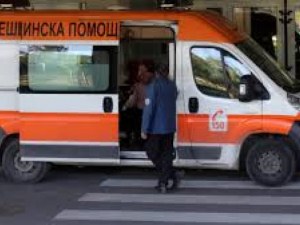 Градски автобус блъсна и уби пешеходец във Варна
