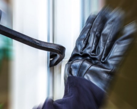 Апаши задигнаха над 30 бона от счетоводна къща в Гоце Делчев