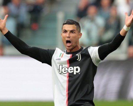 Напрежение в Ювентус! Играчите искат извинение от Роналдо