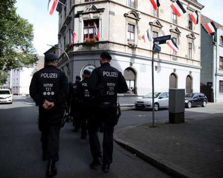 Задържаха трима заподозрени в подготовка на бомбен атентат в Германия