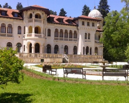 Съдът спря делото за двореца 