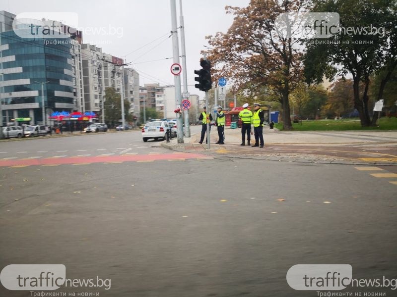 Неработещ светофар затруднява движението на кръстовище в Пловдив