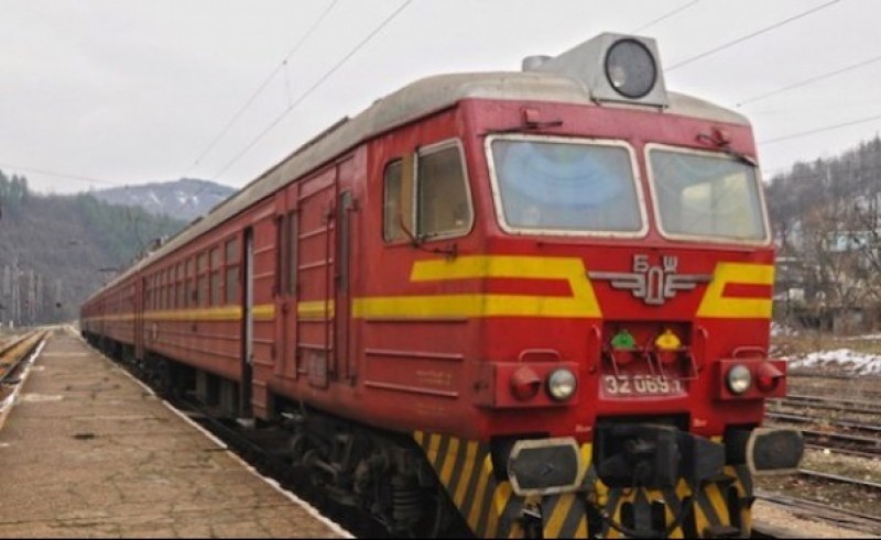 Влак блъсна 59-годишен мъж край Благоевград