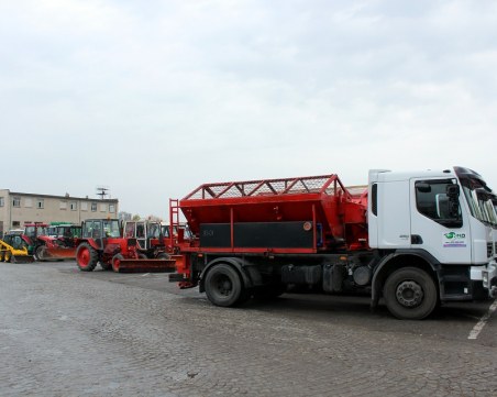 Пловдив е готов за зимата, 90 машини ще чистят града