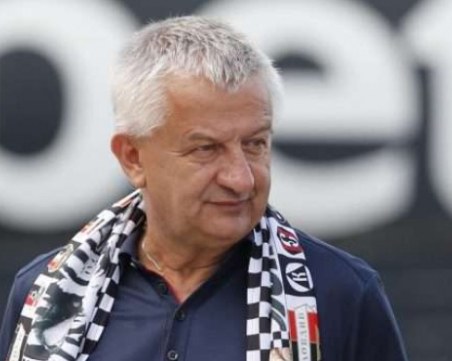 Крушарски олекнал с 30 000 евро от сагата с Уулвърхямптън