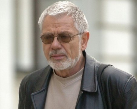 Поетът Недялко Йорданов с обвинение, блъснал пешеходец в Бургас