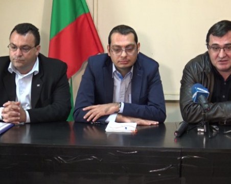 Слави Георгиев и Костадин Гаров стават независими общински съветници, напускат 