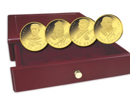 Апаши изненадоха колекционер на юбилейни монети, свиха му 60