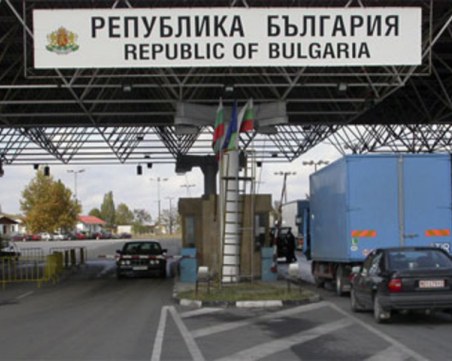 Натоварен трафик на входа и изхода на 