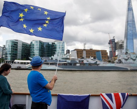 Консерваторите: След Брекзит искаме за имигранти най-способните хора, но ще плащат повече