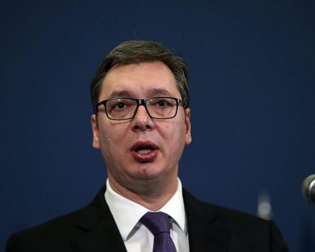 Вучич прескочил трапа, военни лекари му спасили сърцето