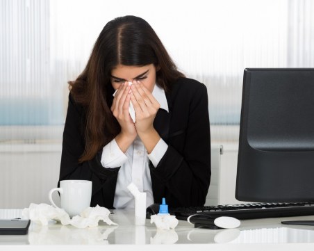 Какво се случва в тялото, когато отидете на работа болни?
