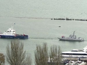 Русия предаде на Украйна трите задържани кораба