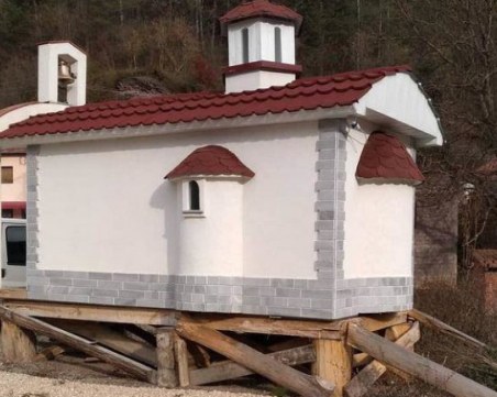 Сърбия забрани откриването на дарен от България храм