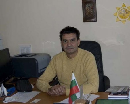 Пазарлъкът за болничните продължава: Фирмите да плащат 5 дни, иска 