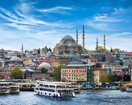 Турция готви нов данък за туристите, нощувките поскъпват