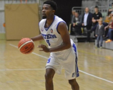 Академик Бултекс 99 без грешка в Балканската лига, блестящ Шакир Смит