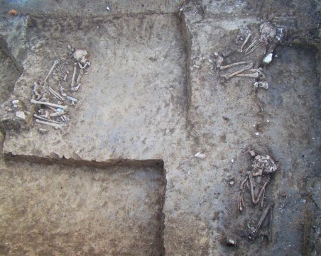 Откриха 145 гроба под гимназия