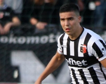 Славия със сериозен интерес към Аралица