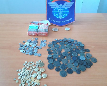 Старинни монети от преди 25 века задържаха на границата с Турция