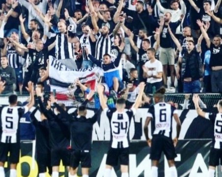 Стивън Езе се сбогува с феновете на Локо