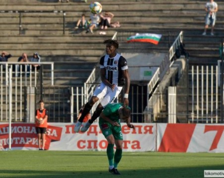 Локо без Стивън Езе срещу Лудогорец днес