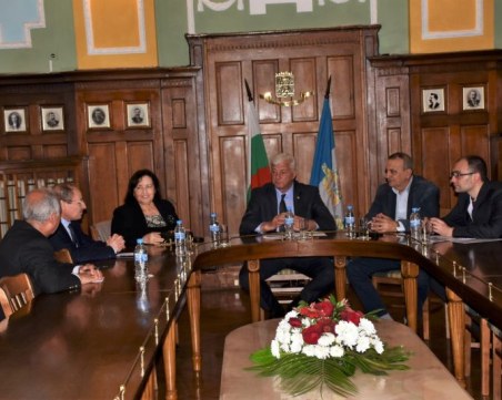 Пловдив получи покана за побратимяване с алжирски град