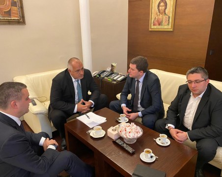 Правителството отпуска 2,7 милиона лева за кризата в Перник