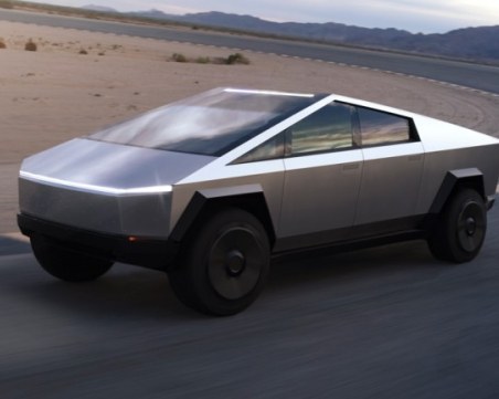 Тесла показа новия си пикап, прозорците се счупиха