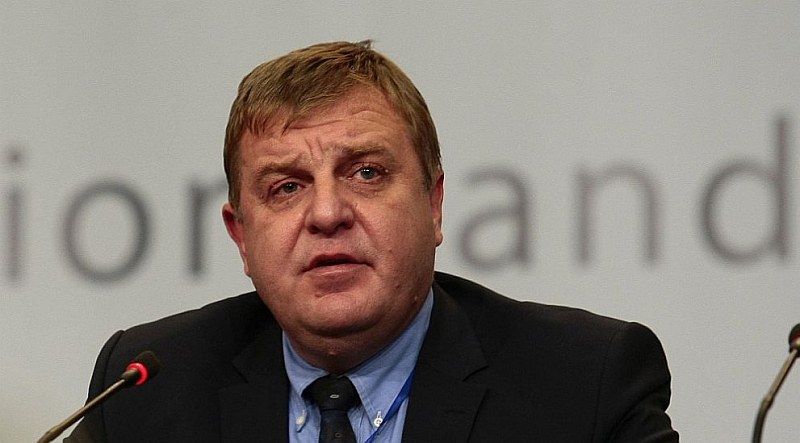 Каракачанов: Няма да сме патица за отвличане на вниманието от сръбските проблеми