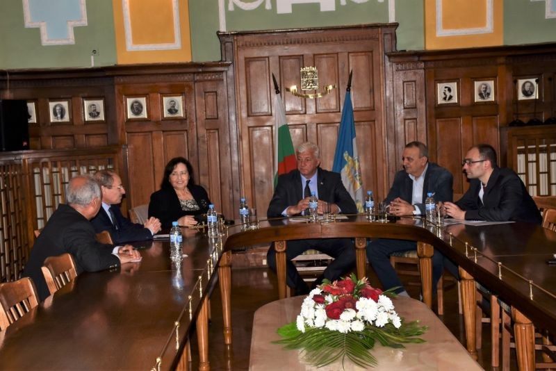 Пловдив получи покана за побратимяване с алжирски град