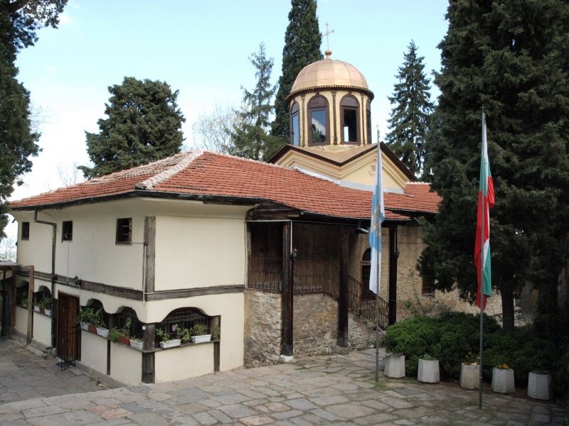 Жени ще се помолят за рожба в храма в Асеновград
